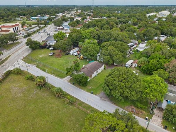 2108 Okeechobee Rd , Fort Pierce, FL 34950