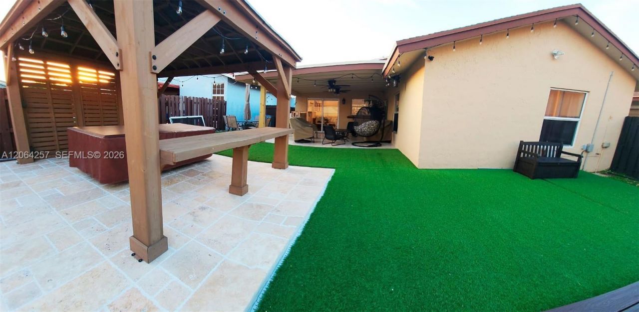 955 NW 106th Ave Cir, Miami, FL 33172 Photo