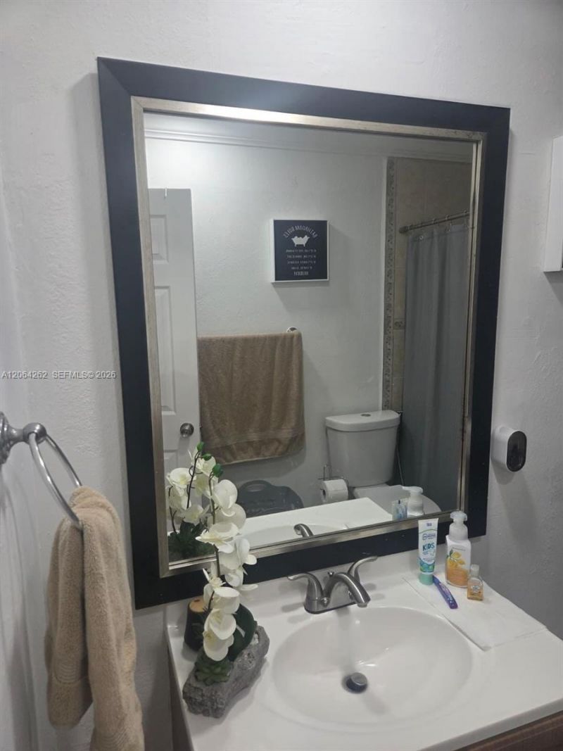1235 SW 136th Pl , Miami, FL 33184 Photo