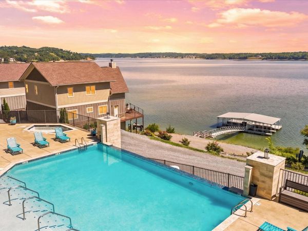430 Sugar Cove Way , Newport, TN 37821