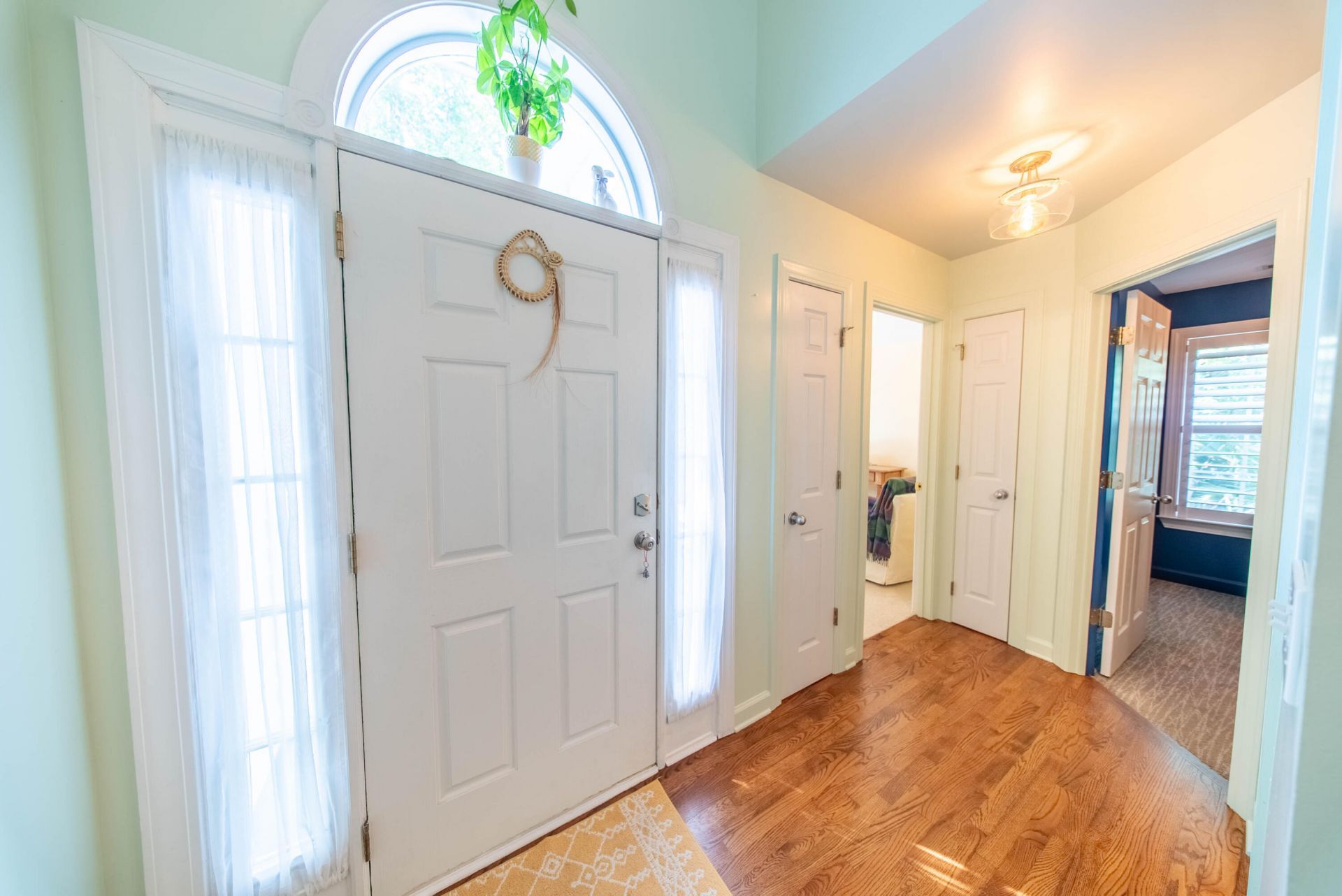 359 Kingston Lane Photo 2