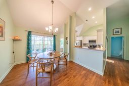 359 Kingston Lane photo 4