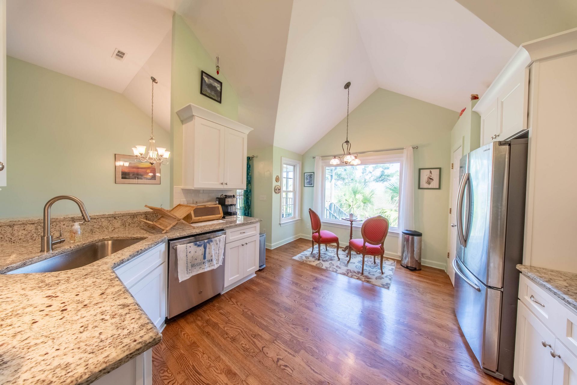 359 Kingston Lane Photo 6