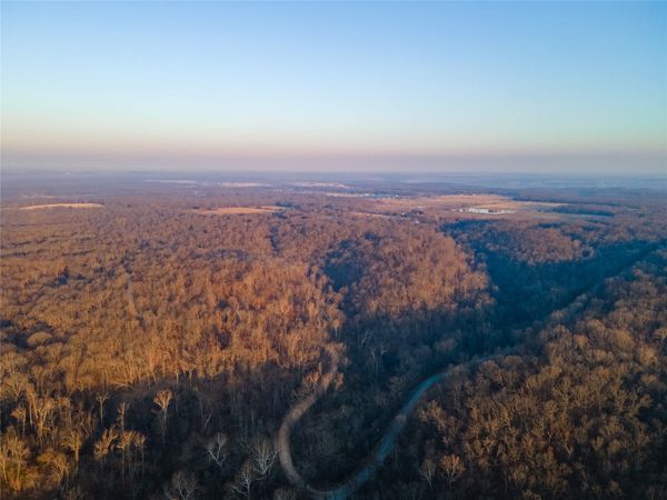 180 E Wyandotte Road , Wyandotte, OK 74370