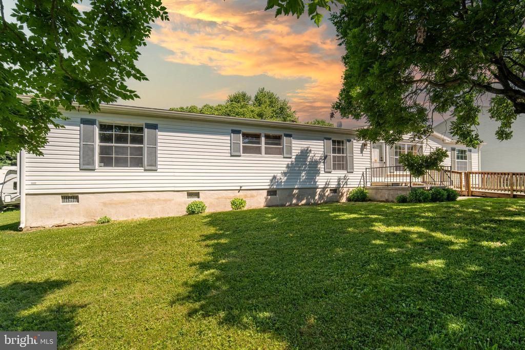 328 CHESTNUT STREET , BAINBRIDGE, PA 17502