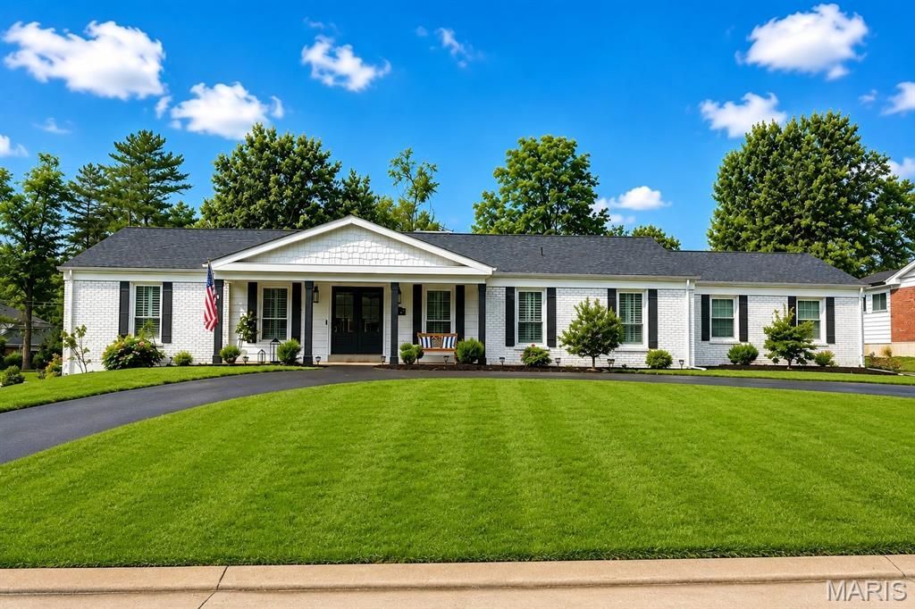 2041 Willow Leaf Drive, Saint Louis, MO 63131 Main Photo