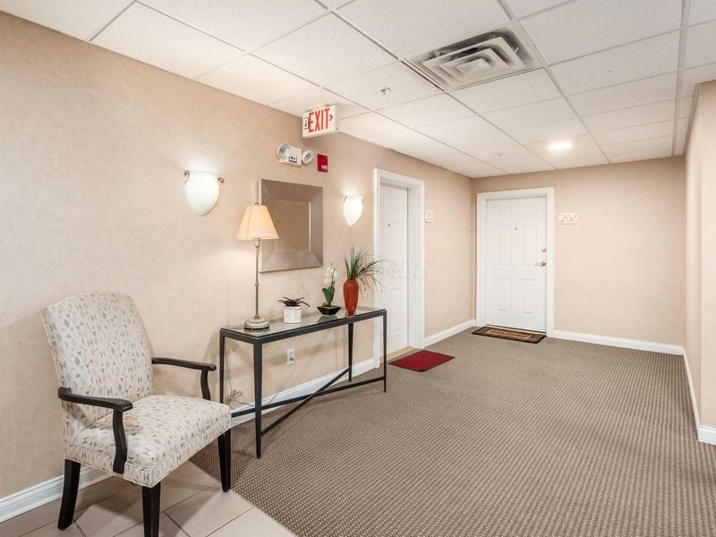 2245 Riverside Drive, Unit 202, Columbus, OH 43221 Photo 30