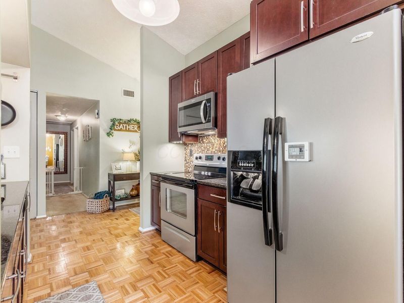 3872 Ramblehurst Road, Columbus, OH 43221 Photo 13