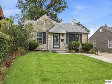 6177 Hickory Street, Omaha, NE 68106