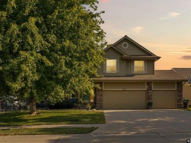 19613 Briggs Street, Omaha, NE 68130