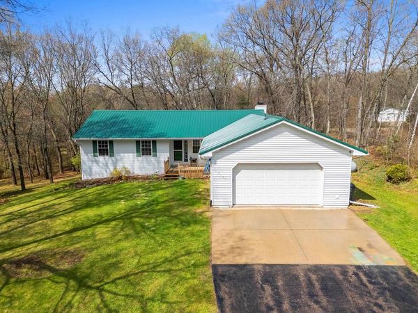 N7163 COZY OAKS CIRCLE, Shawano, WI 54166