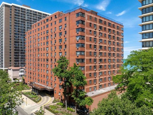 5815 N Sheridan Road , Unit 306, Chicago, IL 60660