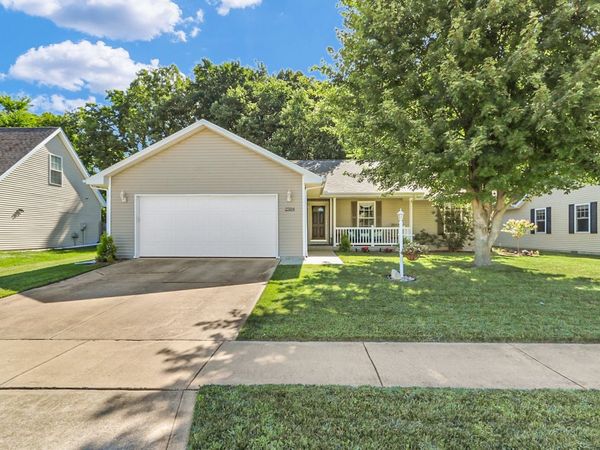 2504 Goodfield Drive , Urbana, IL 61802