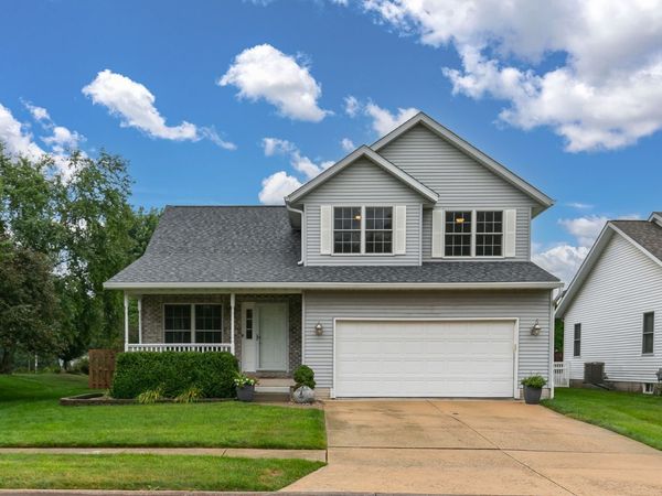 910 25th Avenue Court , Silvis, IL 61282