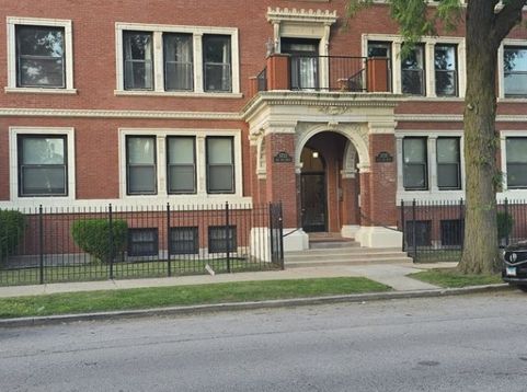Main Photo