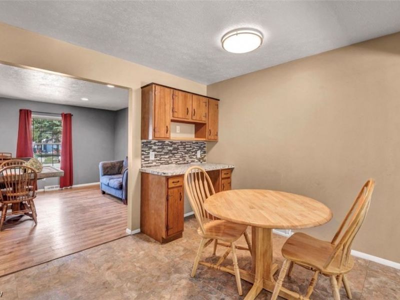 379 Ridgewood Drive , Eastlake, OH 44095 Photo 10