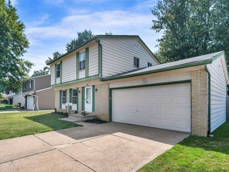 379 Ridgewood Drive , Eastlake, OH 44095 Photo 4