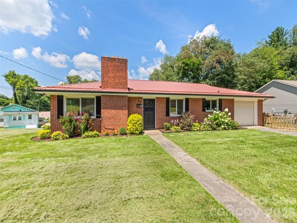 23 Elm Street, Canton, NC 28716