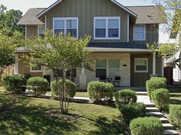 607 Pecan Ave, Unit 4, Round Rock, TX 78664