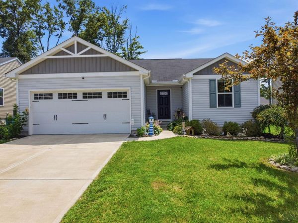28 Charmalee Drive, Batavia Twp, OH 45102