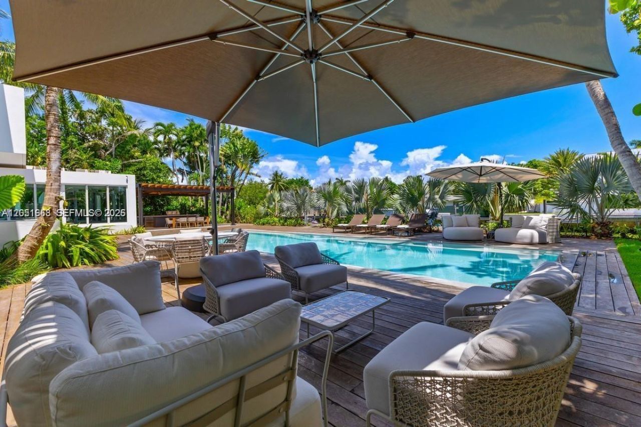 161 Cape Florida Drive , Key Biscayne, FL 33149 Photo