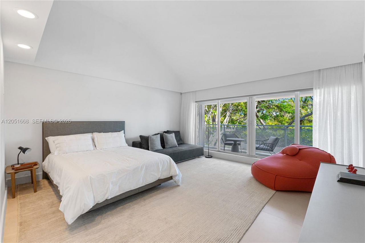 161 Cape Florida Drive , Key Biscayne, FL 33149 Photo