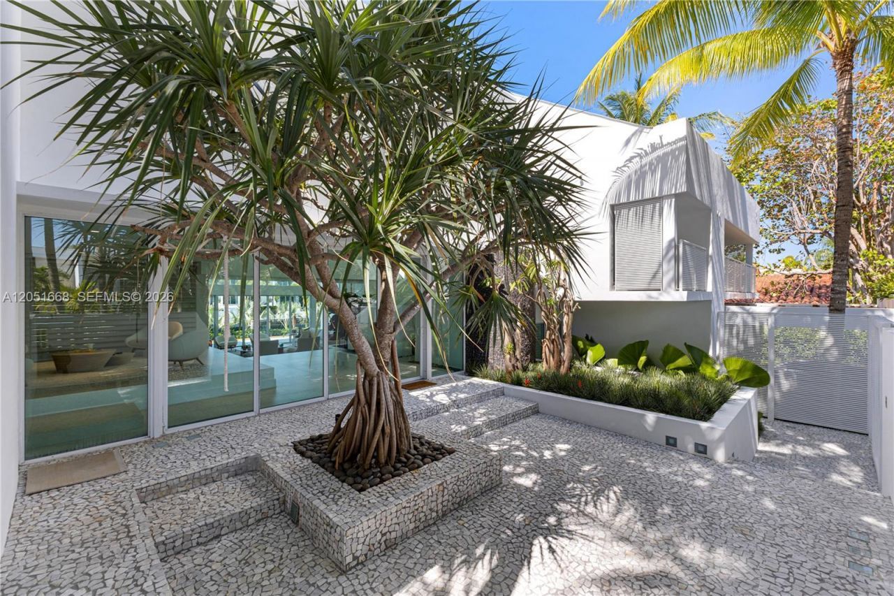 161 Cape Florida Drive , Key Biscayne, FL 33149 Photo