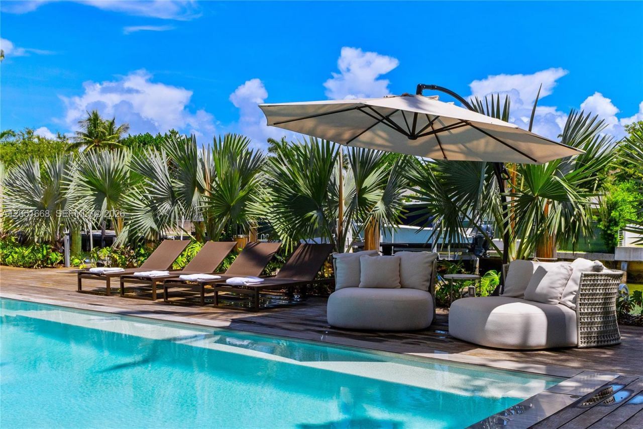 161 Cape Florida Drive , Key Biscayne, FL 33149 Photo