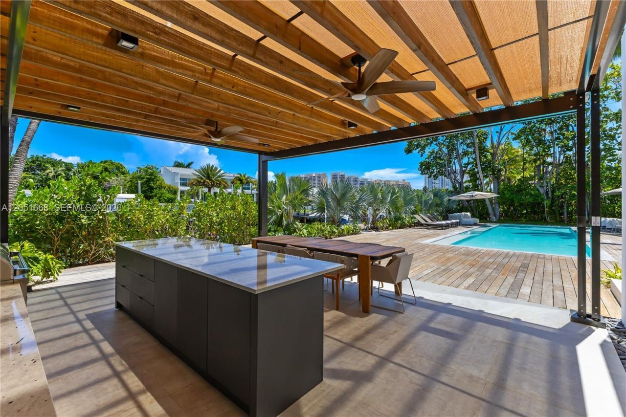 161 Cape Florida Drive , Key Biscayne, FL 33149 Photo