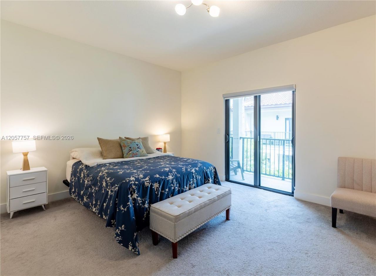 4623 NW 83rd Pkwy, Doral, FL 33166 Photo