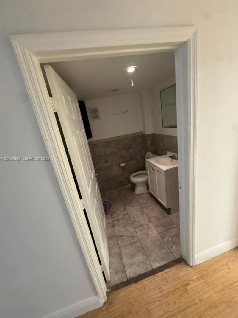 2 S Federal Hwy , Dania Beach, FL 33004 Photo