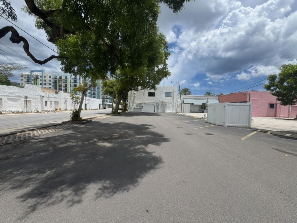 2 S Federal Hwy , Dania Beach, FL 33004 Photo