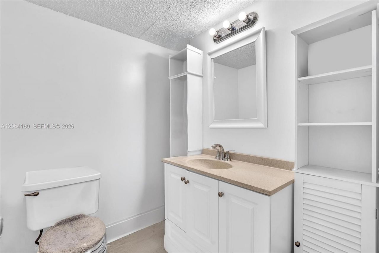 8852 W Mcnab Rd , Unit 203, Tamarac, FL 33321 Photo