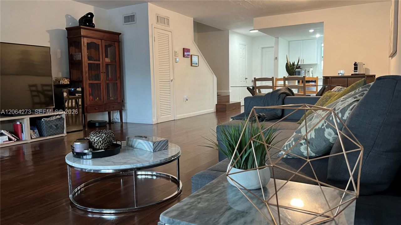 2061 NE 123rd St , Unit 2061, North Miami, FL 33181 Photo