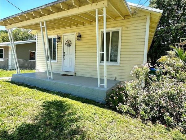 3611 OAK AV , Miami, FL 33133