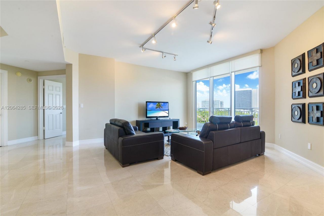 9751 E Bay Harbor Dr , Unit 8D, Bay Harbor Islands, FL 33154 Photo