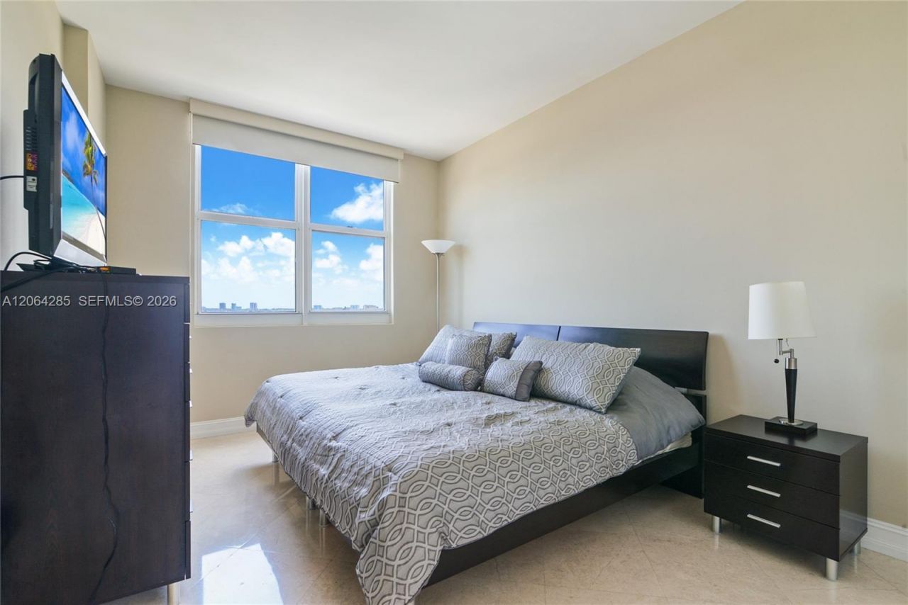 9751 E Bay Harbor Dr , Unit 8D, Bay Harbor Islands, FL 33154 Photo