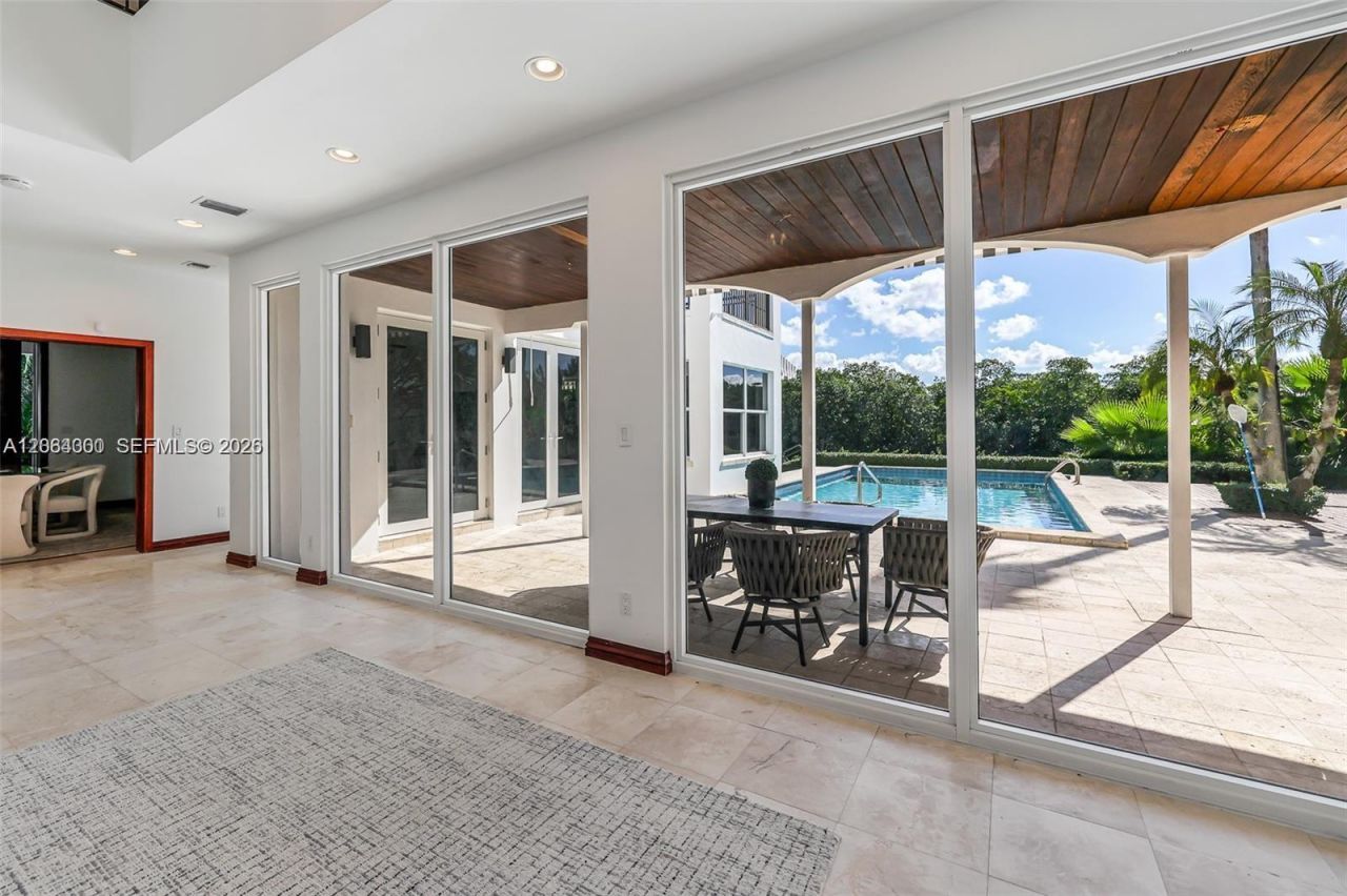 184 Paloma Drive, Coral Gables, FL 33143 Photo