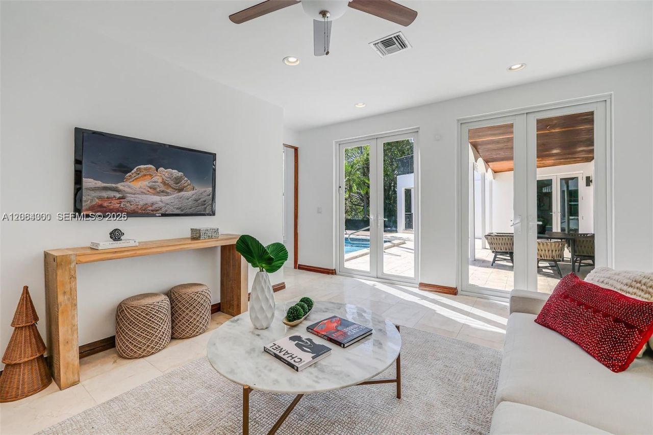 184 Paloma Drive, Coral Gables, FL 33143 Photo