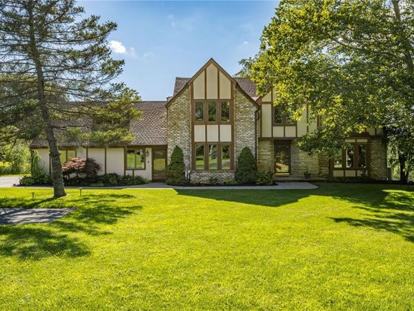 237 W Bloomfield Road, Pittsford, NY 14534