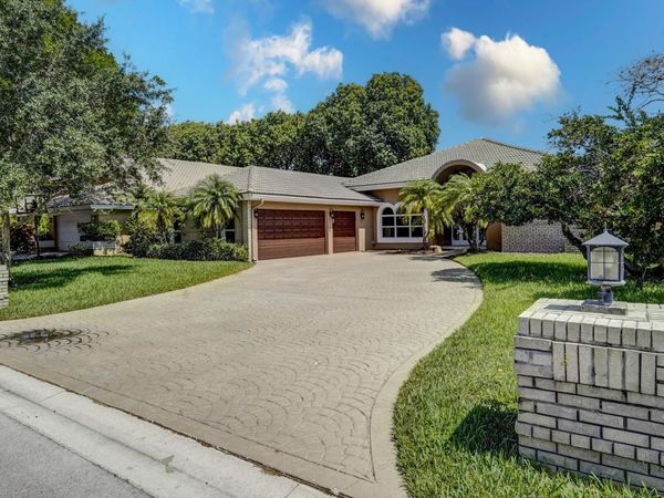 11999 Classic Drive, Coral Springs, FL 33071