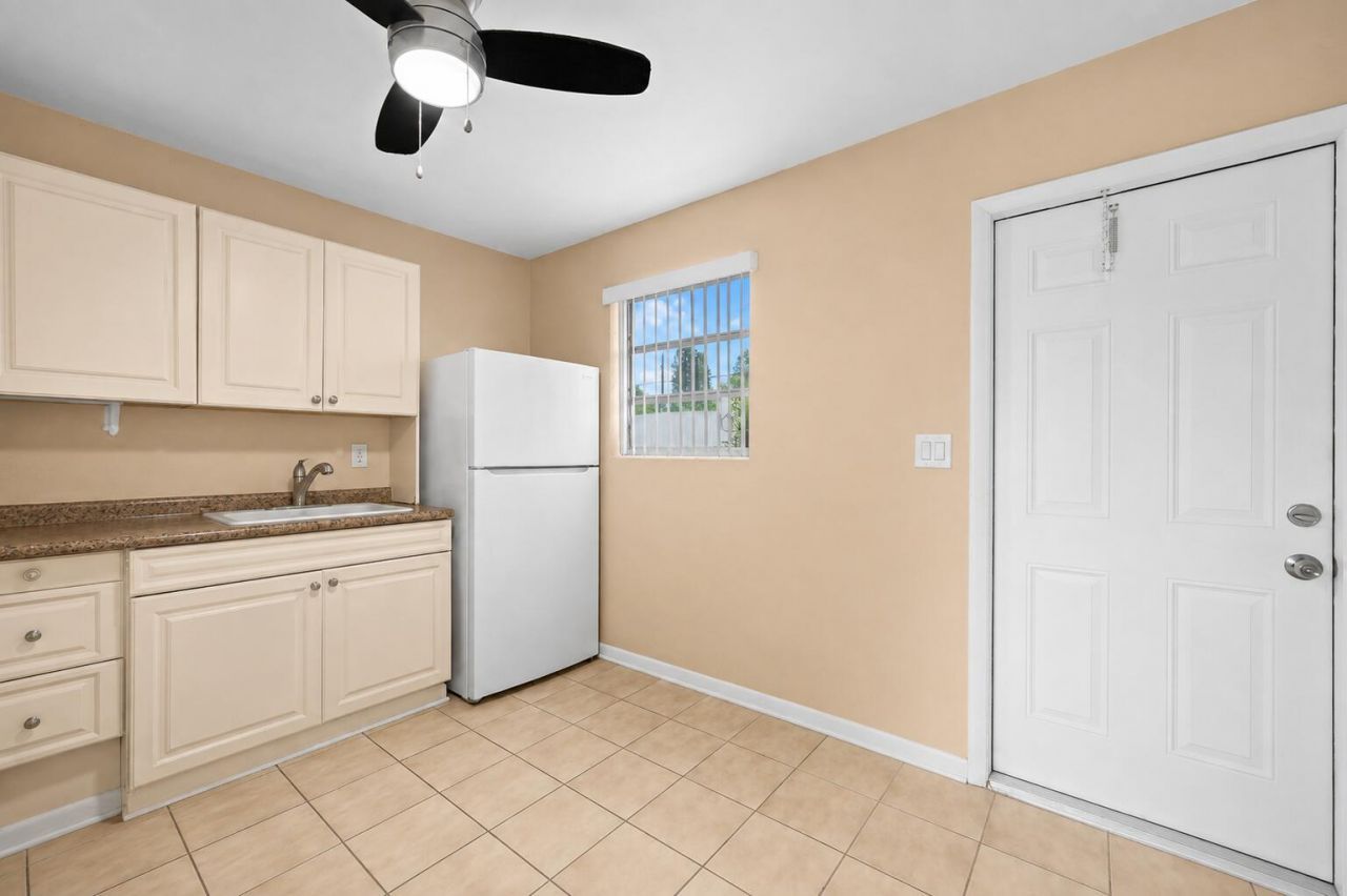 415 Fleming Avenue, Greenacres, FL 33463 Photo