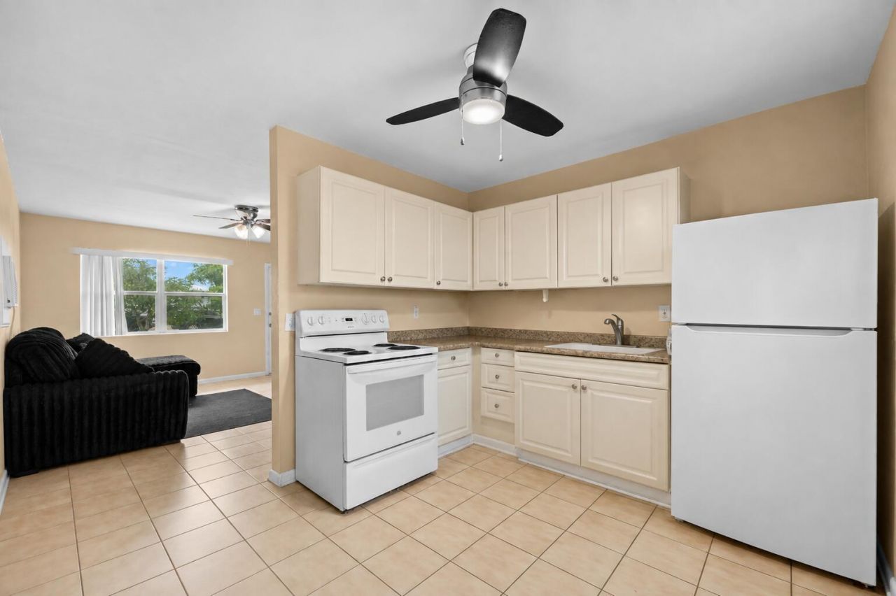 415 Fleming Avenue, Greenacres, FL 33463 Photo