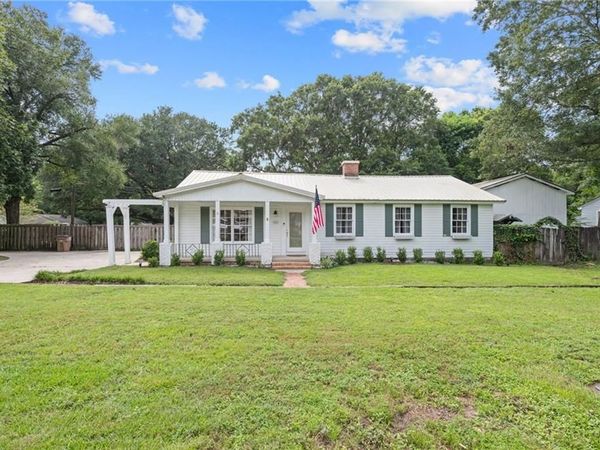 101 Overhill Road , Mobile, AL 36608