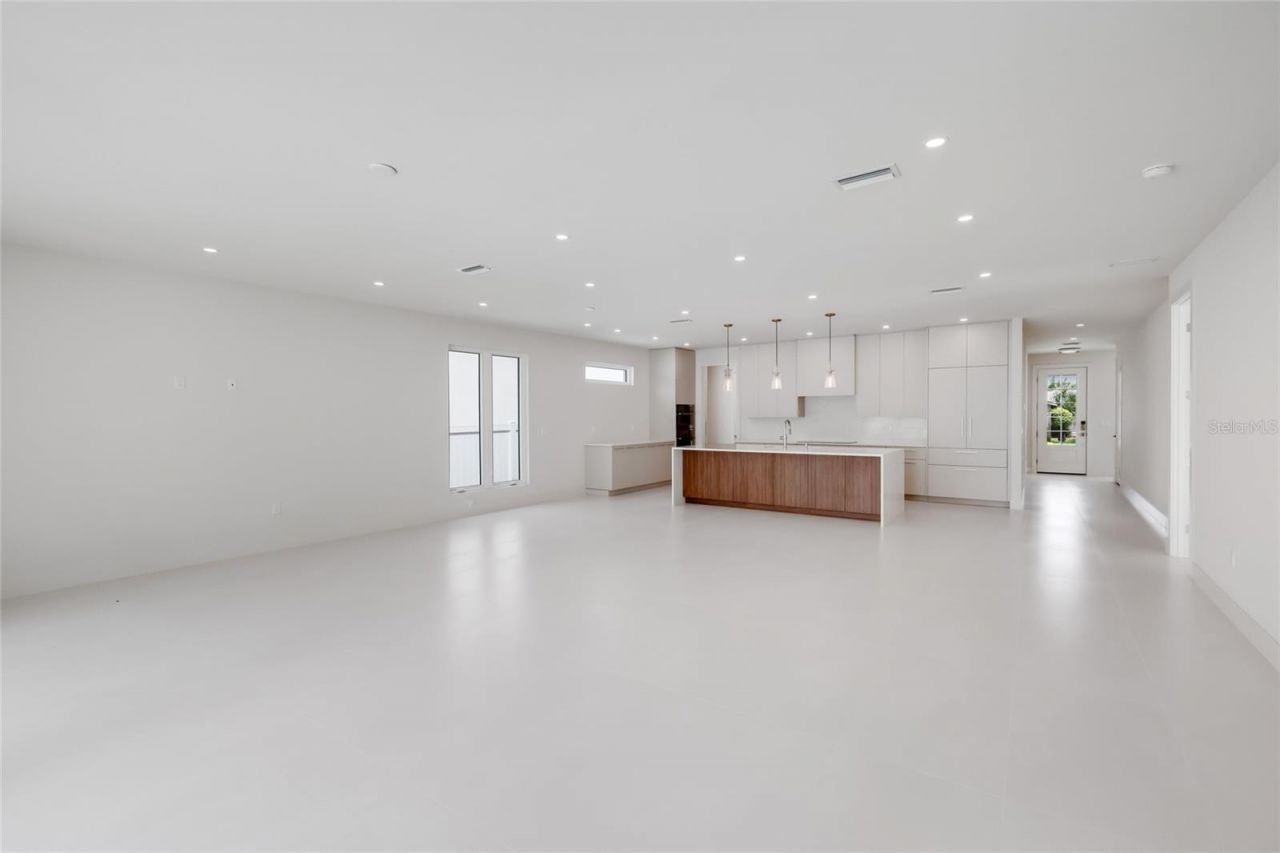 2596 Floyd Street, Sarasota, FL 34239 Photo
