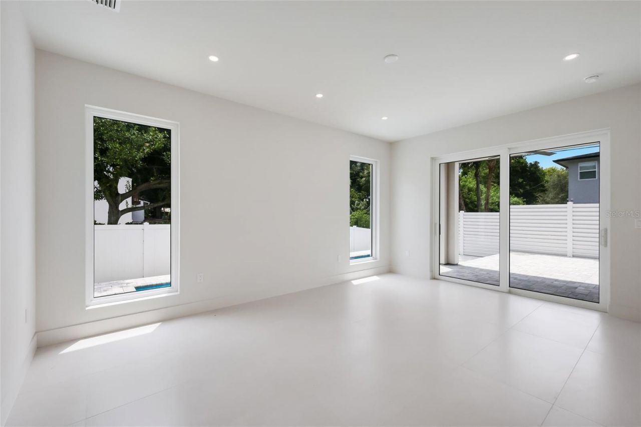 2596 Floyd Street, Sarasota, FL 34239 Photo