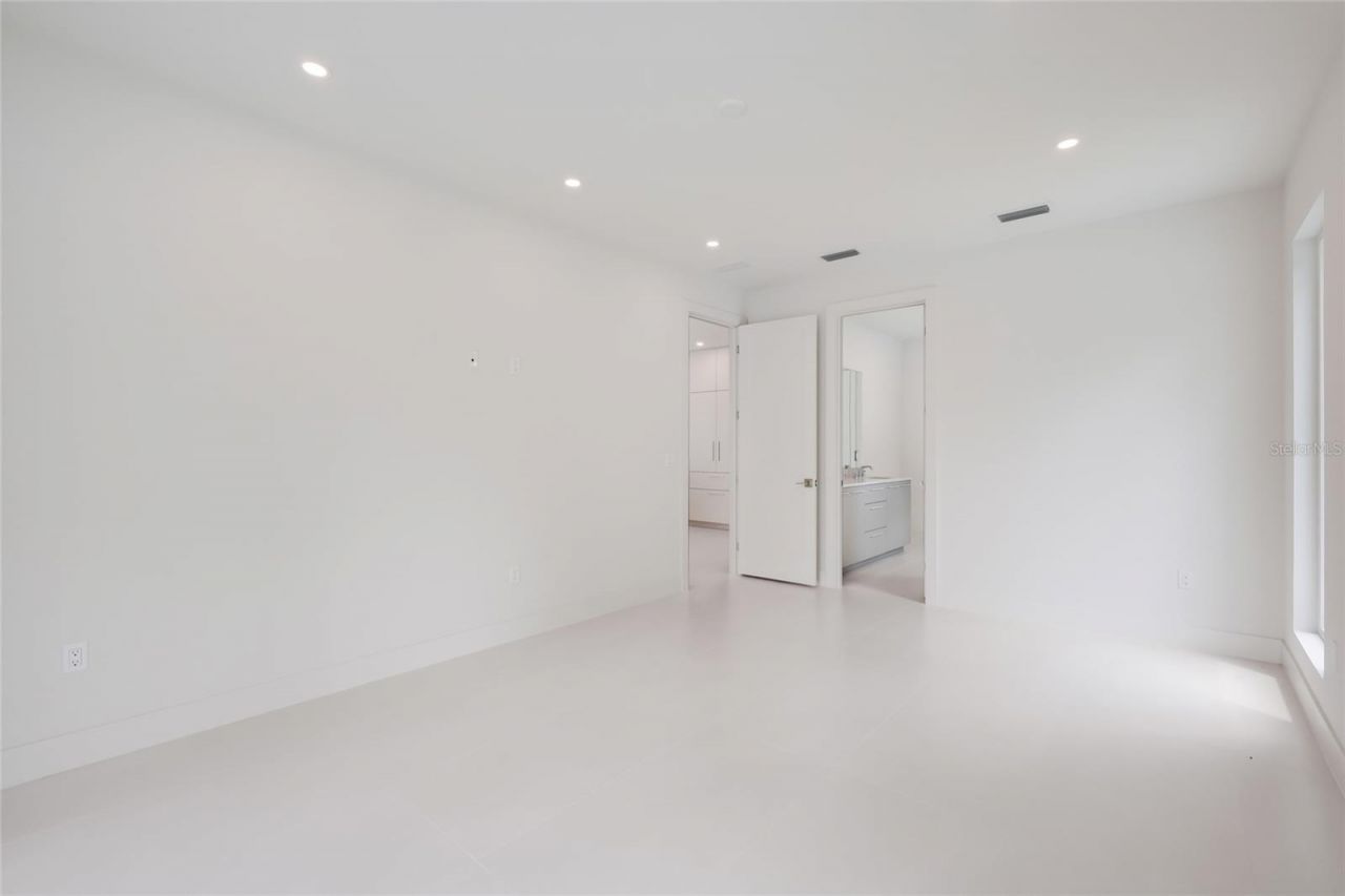 2596 Floyd Street, Sarasota, FL 34239 Photo