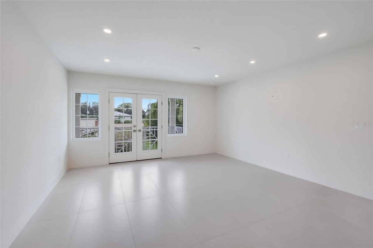 2596 Floyd Street, Sarasota, FL 34239 Photo