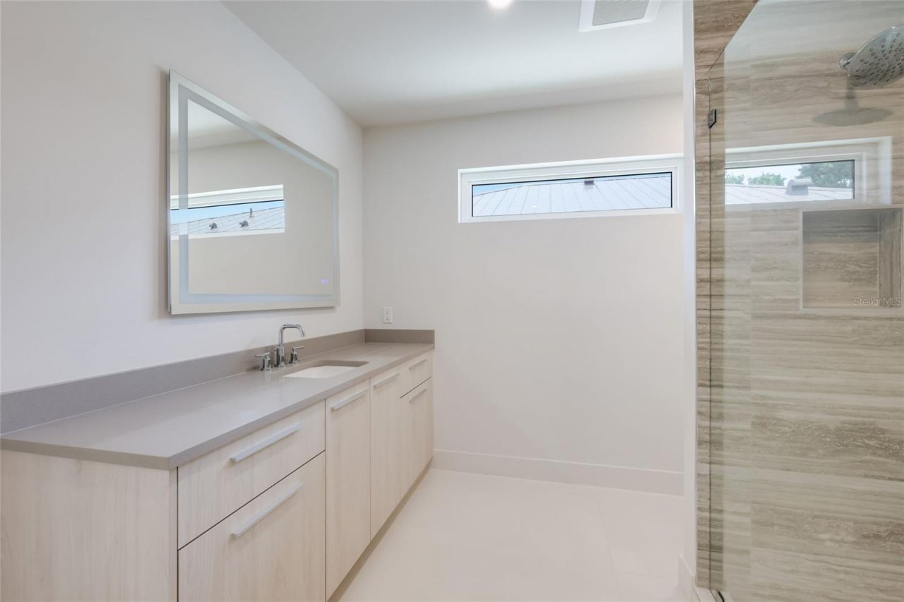2596 Floyd Street, Sarasota, FL 34239 Photo