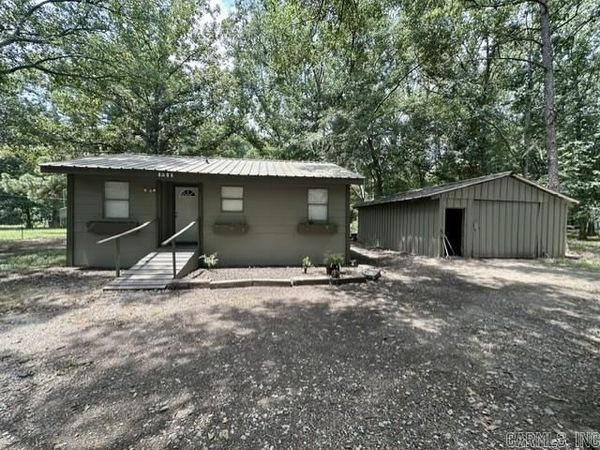 8208 Robinson Road, Pine Bluff, AR 71603